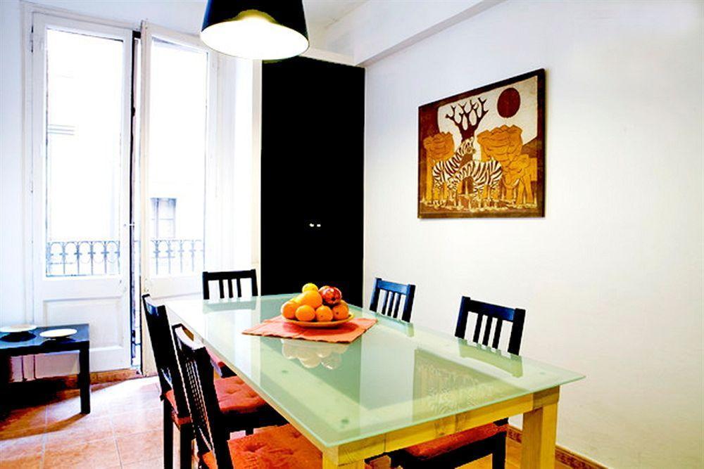 Vidre Home - Plaza Real Barcelona Bagian luar foto