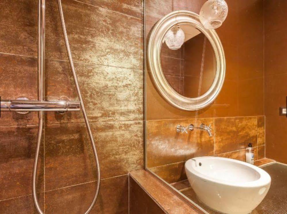 Vidre Home - Plaza Real Barcelona Bagian luar foto